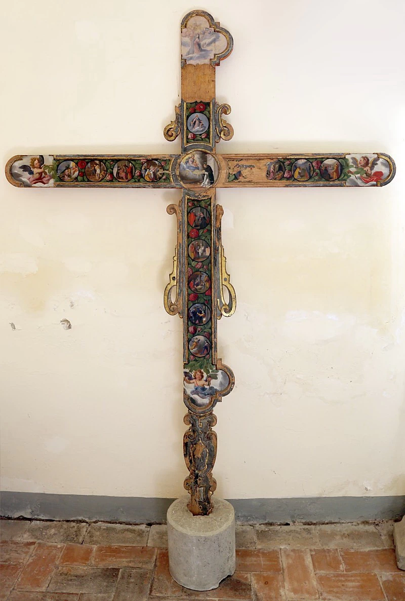 Croce penitenziale con la madonna del rosario, san domenico e i misteri del rosario - Chiesa di San Pietro, Vaglia, Firenze